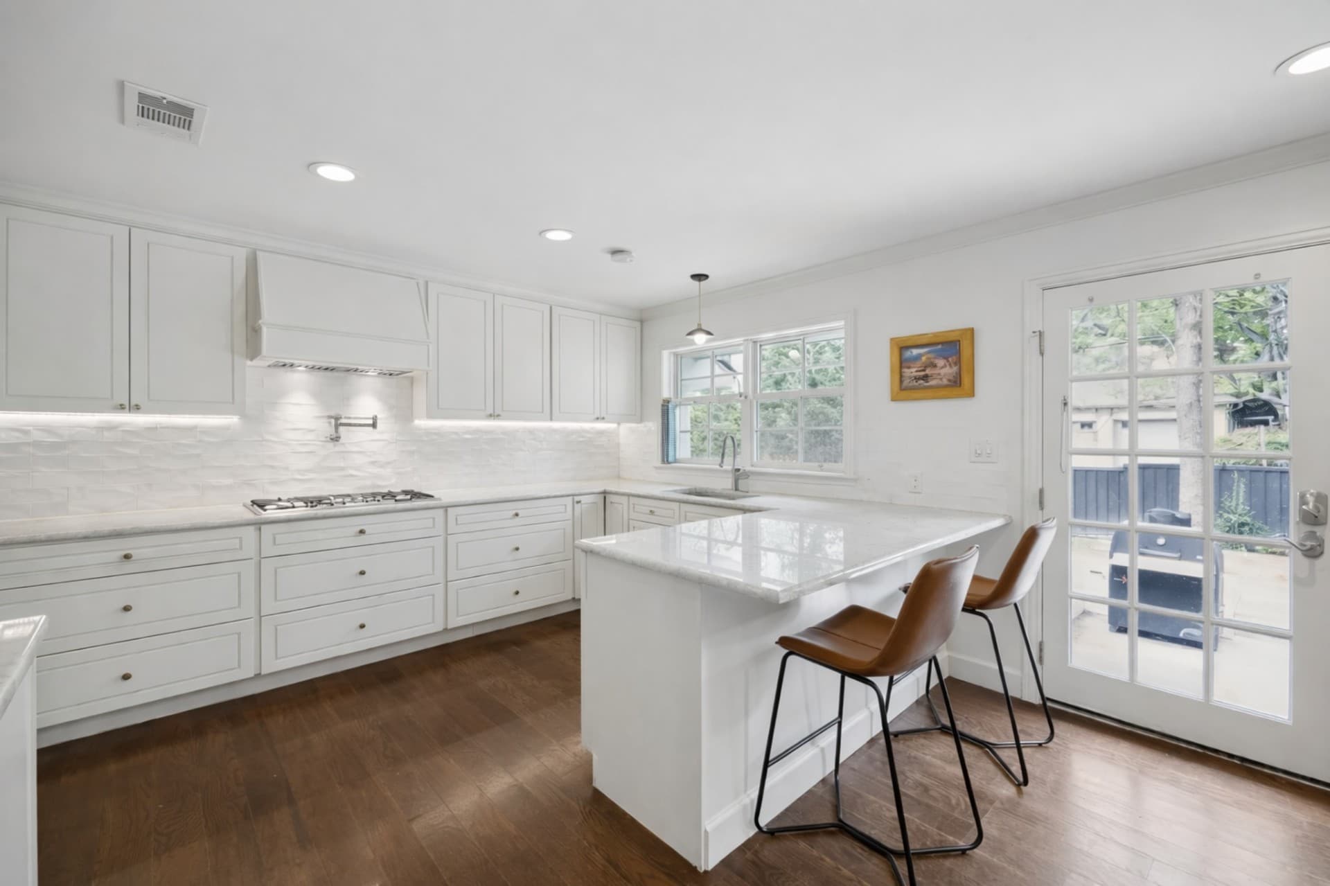 Dallas Timbergrove kitchen remodel island view with seating