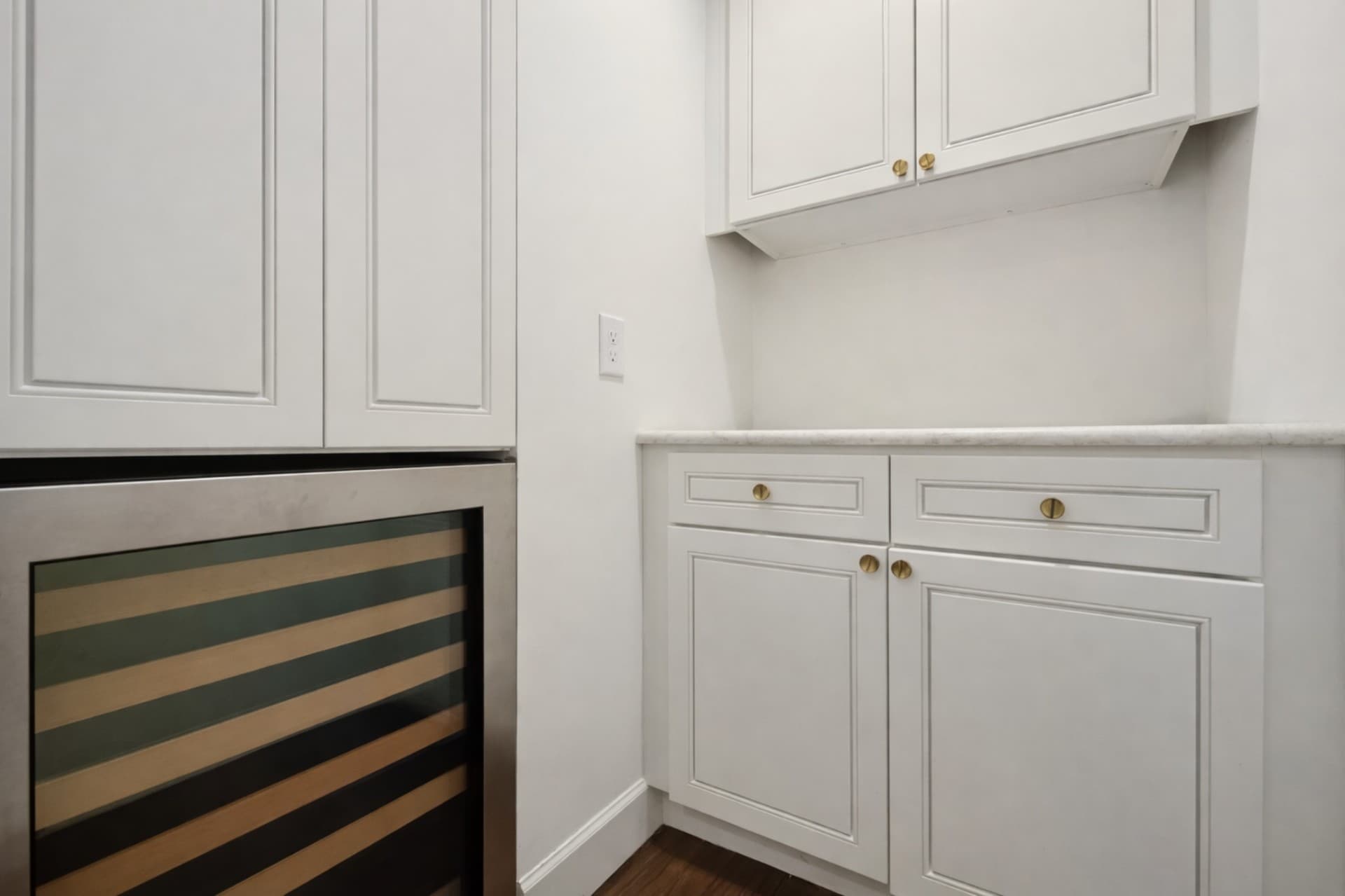 Dallas Timbergrove custom wine bar with built-in wine fridge