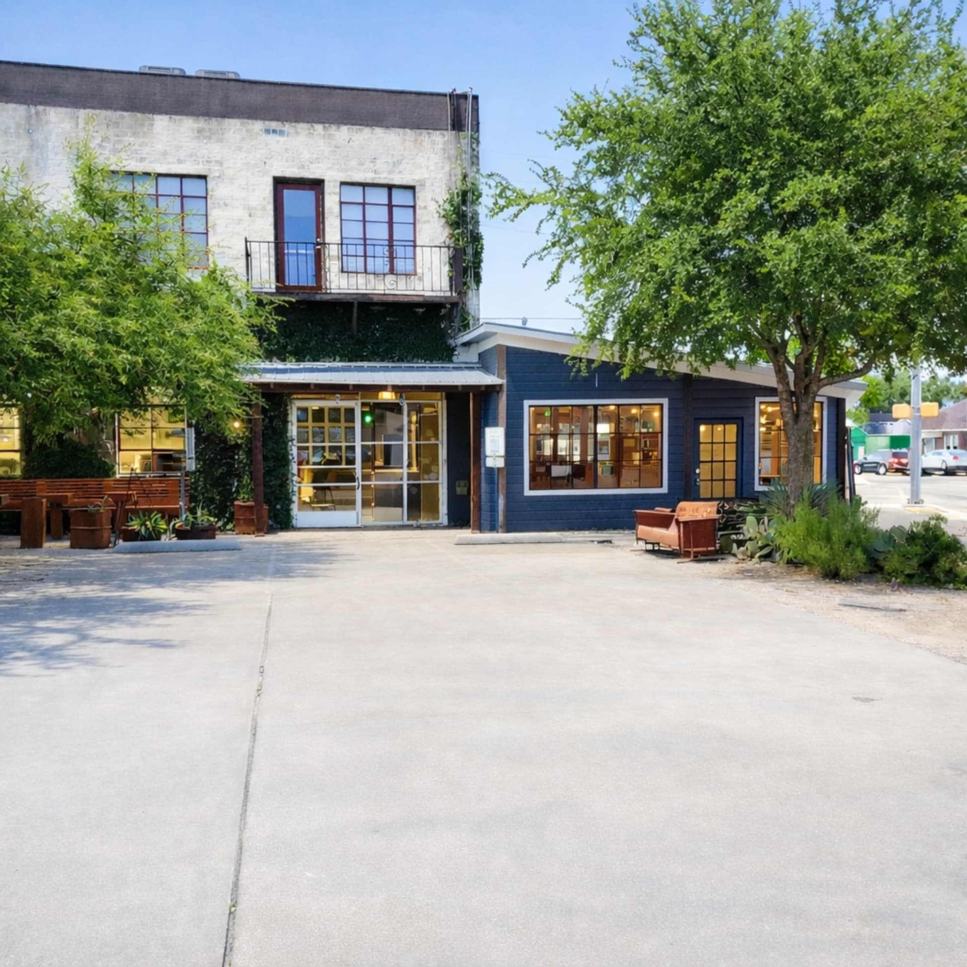 Encina restaurant exterior entrance and courtyard Oak Cliff Dallas TX